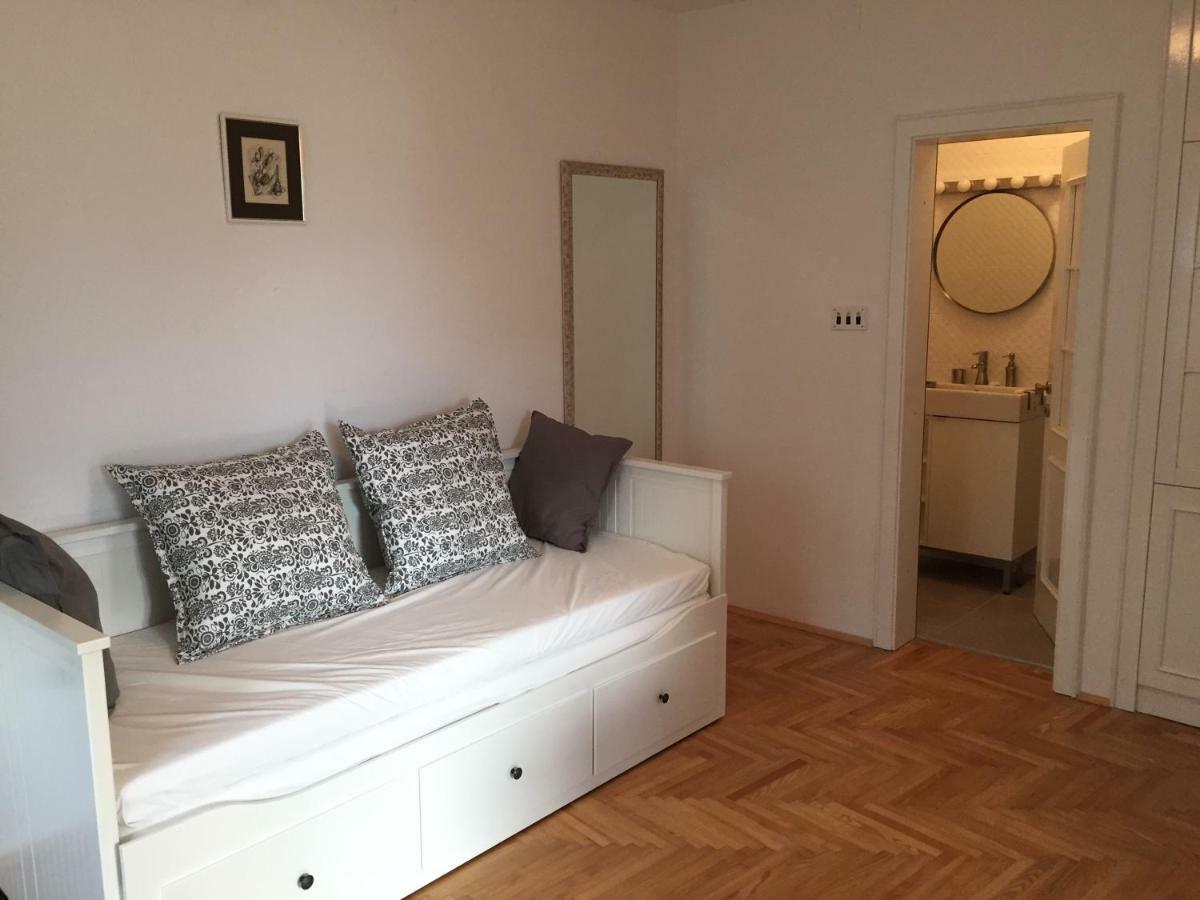 Apartments Papalinna 2 By Moro Đảo Krk Ngoại thất bức ảnh