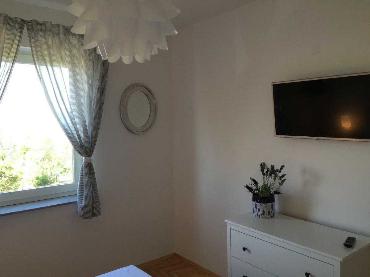 Apartments Papalinna 2 By Moro Đảo Krk Ngoại thất bức ảnh